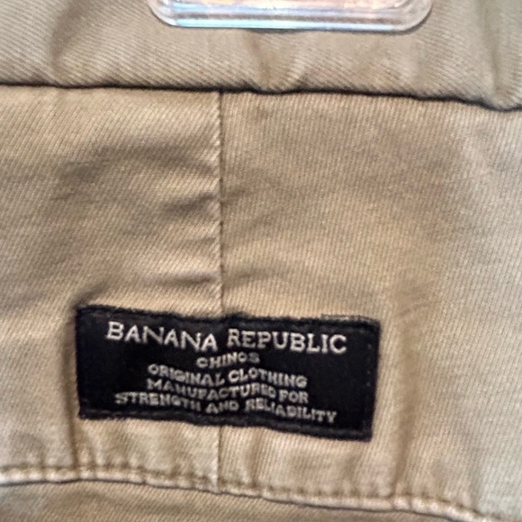 036. Men’s Banana Republic Skinny Chino khaki color pants. - Picture 4 of 4